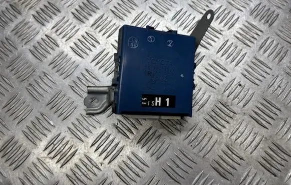 Lexus IS 220D-250-350 Light module LCM 8994053010 0319000530 10R021658