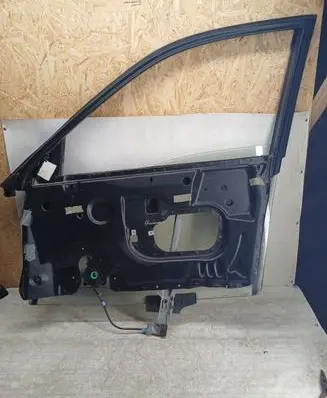 Front window lifting mechanism without motor