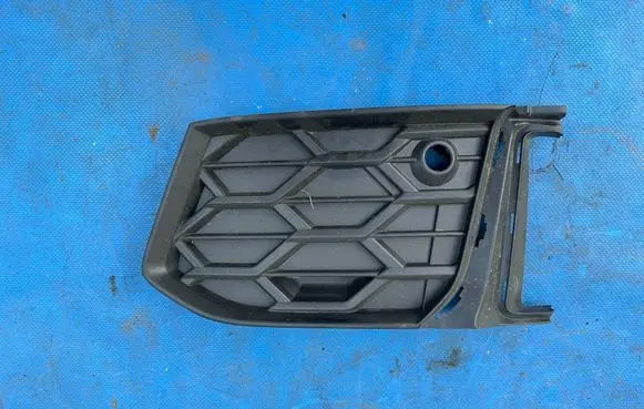 Audi A6 S6 C8 4K Front bumper lower grill 4K0807681T