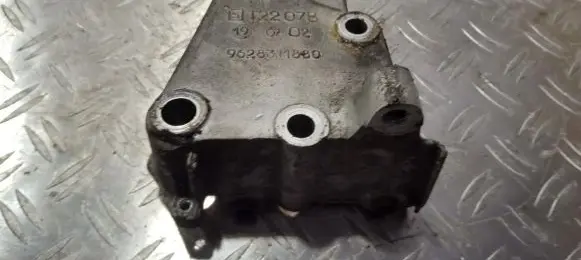 Peugeot 307 Engine mounting bracket 9628311880 nenustayta
