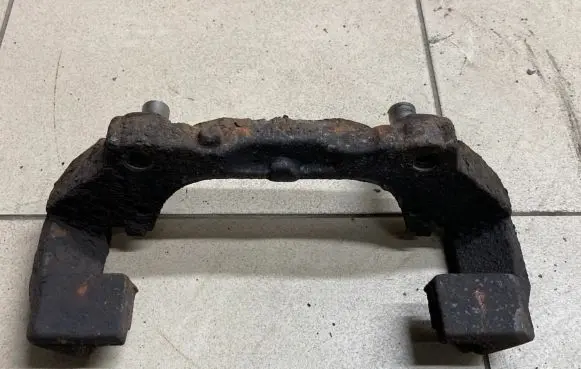 Volvo XC60 Front brake caliper