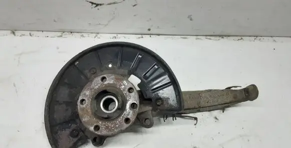 Audi Q7 4L Front wheel hub spindle knuckle