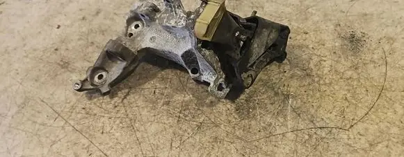 Peugeot Partner Engine mounting bracket 9659200880