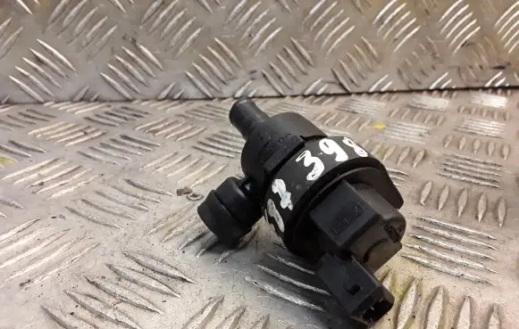 BMW 1 E81 E87 Turbo solenoid valve 7512581