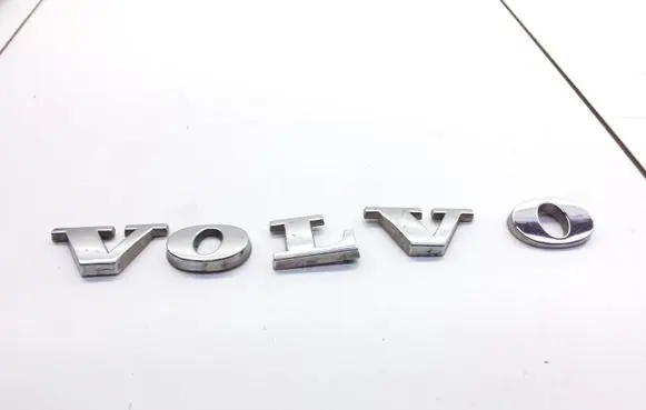 Volvo S80 Manufacturers badge/model letters 
