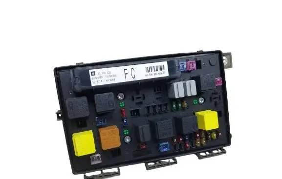 Opel Astra H Fuse module 13191126