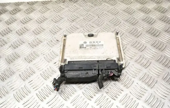 Skoda Octavia Mk2 (1Z) Engine control unit/module 036906032AP 1039S08320 18240833