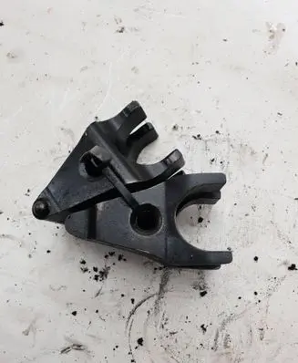 Toyota Avensis T250 Fuel Injector clamp holder 