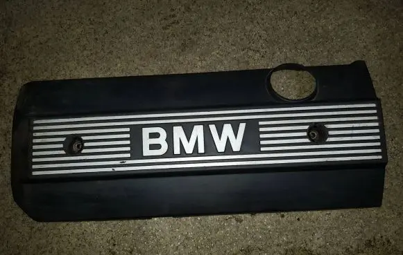 BMW 5 E39 Engine cover (trim) 11121748633