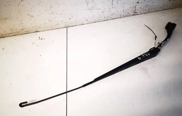 Subaru Outback Front wiper blade arm 