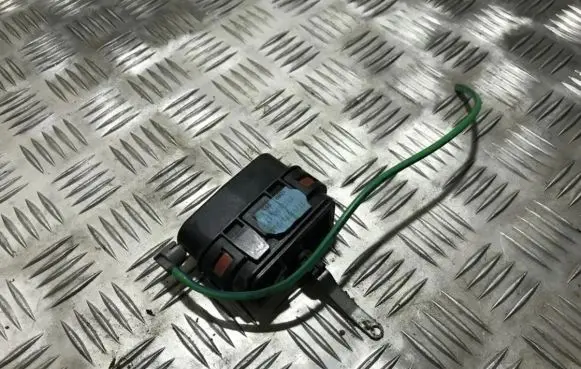 Mercedes-Benz C W202 Central locking vacuum pump 9062600462