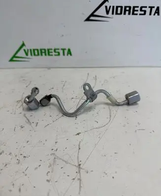 Mazda 2 Fuel line pipe