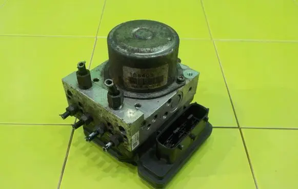 Nissan X-Trail T31 ABS Pump 47660JG20A XP266