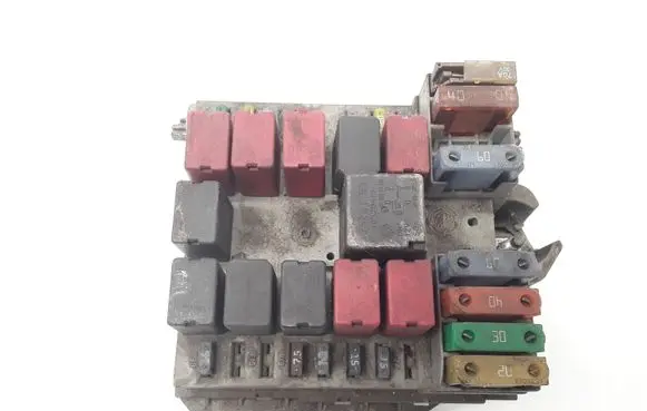 Alfa Romeo 166 Fuse module 60683102 57657