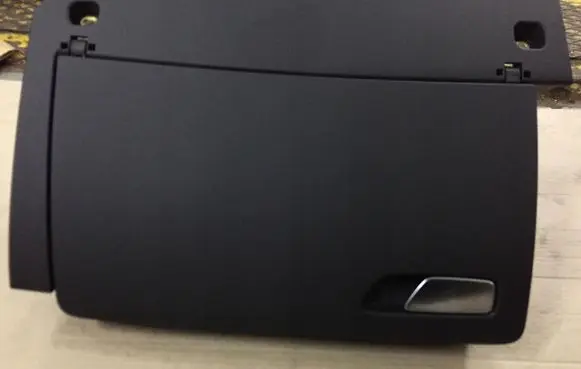 Audi RS3 Glove box
