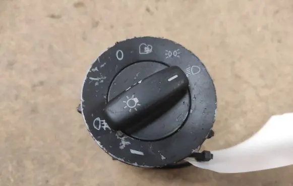 Volkswagen PASSAT B6 Light switch 1K0941431