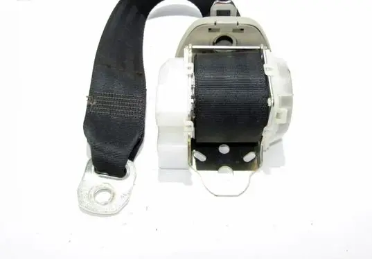 Toyota Corolla Verso E121 Rear seatbelt 7L2550