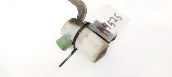Subaru Legacy Windscreen/windshield washer pump