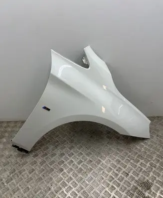 BMW 2 F46 Fender