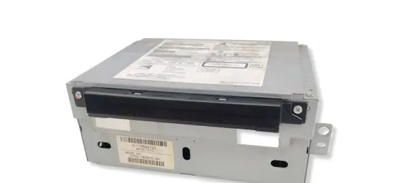 Volvo V40 Cross country Radio/CD/DVD/GPS head unit CF6N18C815AA
