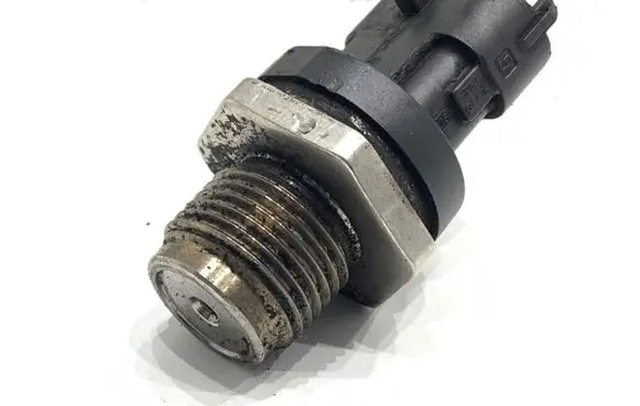 Alfa Romeo 159 Fuel pressure sensor 0281002706