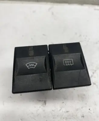 Ford Mondeo Mk III Windscreen/window heater switch 18K574