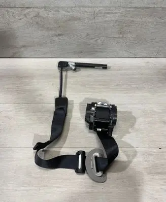 Tesla Model 3 Front seatbelt 1105821c1h 1090322c1c C7721265B10417
