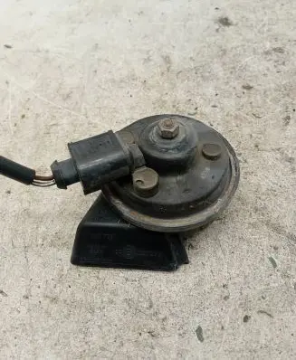 Audi A4 S4 B7 8E 8H Horn signal A28657625