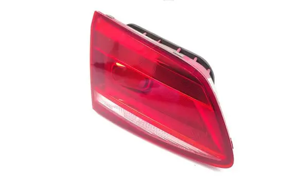 Tailgate rear/tail lights