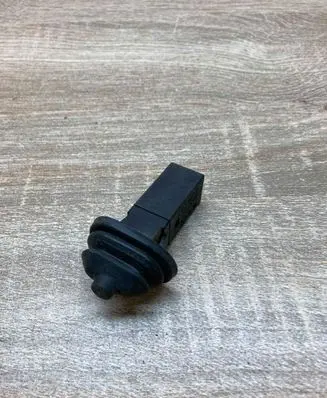 BMW 3 E90 E91 Fuel tank opening switch 8228939 82289392