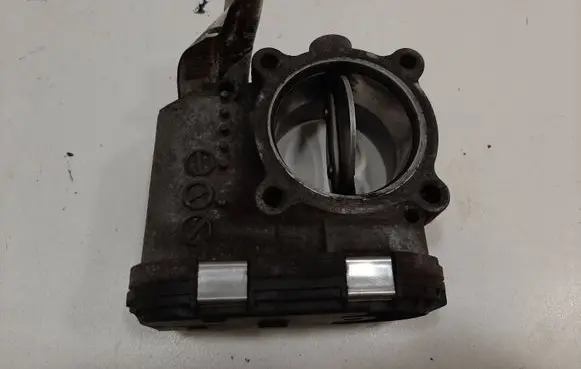 Volvo V50 Throttle valve 8692720