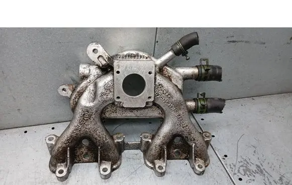 Volkswagen Polo II 86C 2F Intake manifold 030129713M