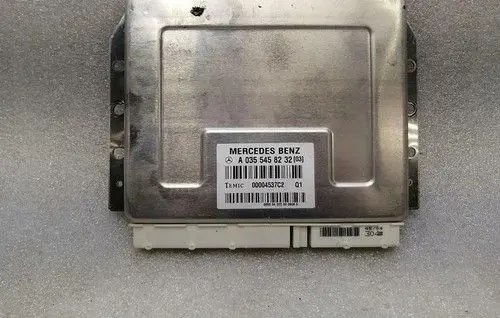 Mercedes-Benz CLS C219 Air suspension control unit module (rear) A0355458232