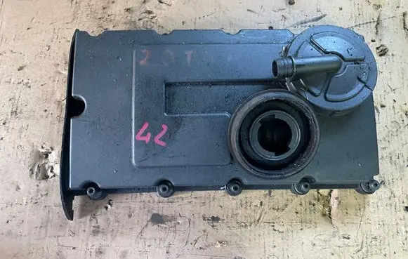 Volkswagen PASSAT B6 Rocker cam cover 03G103475