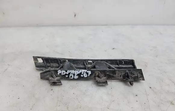 Volkswagen PASSAT B6 Front bumper mounting bracket 3C0807183