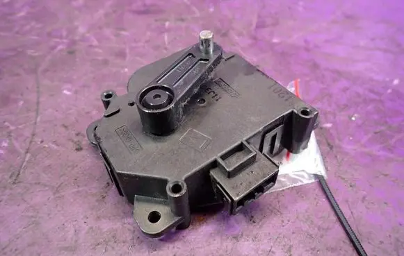 Honda CR-V A/C air flow flap actuator/motor 
