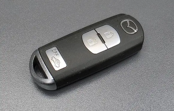 Mazda 3 III Ignition key/card 2016DJ0564 MR11337