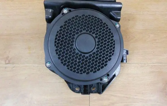 KIA Stinger Subwoofer speaker 96380J5050
