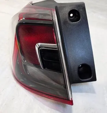 Opel Crossland X Rear/tail lights 39137519