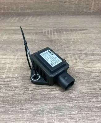 Audi A8 S8 D3 4E ESP acceleration yaw rate sensor 8E0907637A 0265005245 Used