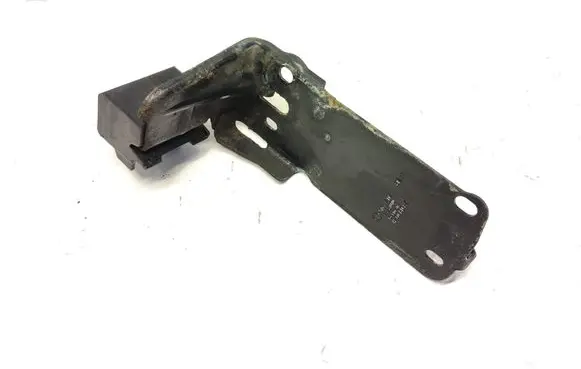 BMW 3 E90 E91 Radiator mount bracket 7117812 51647117812 7807184