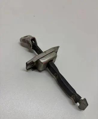 Toyota RAV 4 (XA40) Rear door check strap stopper 