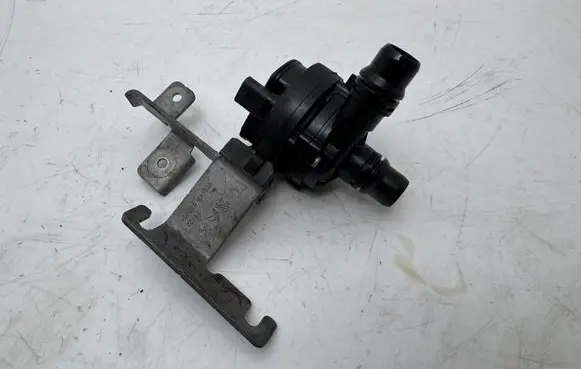 DS Automobiles 4 II Water pump 9823813380 0392023422