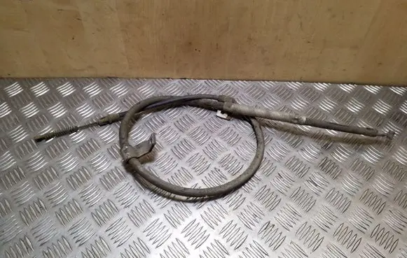 Handbrake/parking brake wiring cable