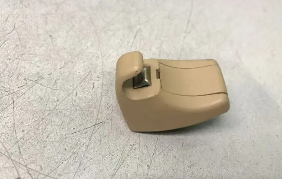 Sun visor clip/hook/bracket