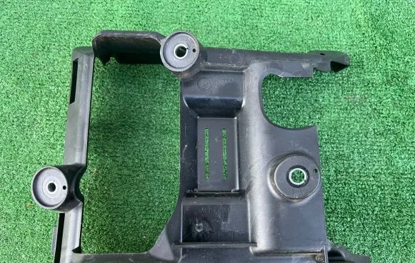 Audi Q7 4M Tie down hook / loop 4M0907650B