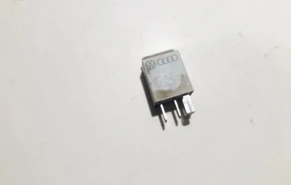 Volkswagen Touran I Other relay 1k0951253 0332011100