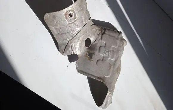 Ford Mondeo MK IV Heat shield in engine bay 6G919N454
