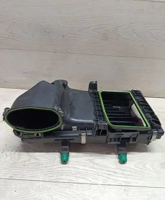 Mercedes-Benz E W213 Air filter box A6540900001 FP0140