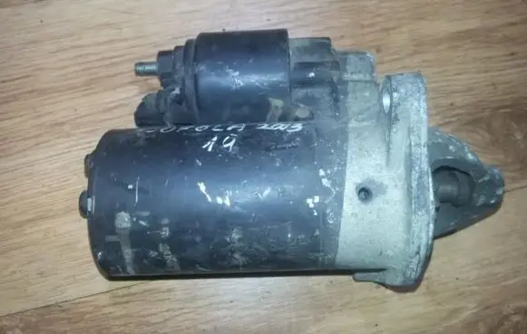 Toyota Corolla E120 E130 Starter motor 0001107088